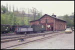 Schmalspurmuseum Oberrittersgrün am 6.6.1991: Blick auf die Lok Remise und einen damals noch allgegenwärtigen Trabant!