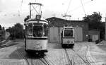 SSB Stuttgart__Große Straßenbahnrundfahrt im Juni 1980 des SMS (Straßenbahnmueum Stuttgart). Beide Züge vor den alten Wagenhallen im Bf S-Möhringen während der Mittagspause mit Imbiß.__22-06-1980