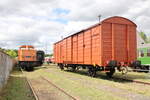 TEV 105 152-3 und DR 21 50 150 3347-9 Gbs (47 80 1501 001-8 D-TEV) am 28.05.2022 beim Eisenbahnfest des Th�ringer Eisenbahnvereins im ehem. Bw Weimar.