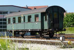 Im Bahnhof Ebermannstadt stand am 04. Juni 2015 dieser Personenwagen 2. Klasse,  36538 Stuttgart 