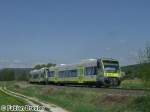 650 723 mit einem weiteren VT von der Privatbahn  agilis  auf seiner Fahrt von Ebermannstadt nach Forchheim kurz vor Kirchehrenbach.