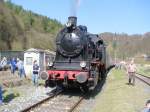 Lok 4 der DFS eine ELna 6 in Beringersmhle vor dem Sonderzug der Ulmer Eisenbahn Freunde am 24.4.2010 kurz bevor sie die Rckfahrt nach Ebermannstadt antritt 