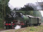 Aus Crailsheim erreicht 64 419 mit zwei Verstrkungswagen am 06.09.2007 den Bahnhof Riegel-DB an der Kaiserstuhlbahn.