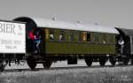 Fahrzeugportrait: Personenwagen Ci 26 (Karlsruhe 52787) des Achertäler Eisenbahnvereins 

Zweiachsiger Einheits-Durchgangswagen der 3.Klasse, Bauart 1926 der Deutschen Reichsbahngesellschaft (DRG), von denen 1926/27 insgesamt 77 Wagen hergestellt wurden. 

LüP 13,9m - Dienstgewicht 19,5t - 53 Sitzplätze