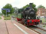 Lok 'Niedersachsen' der Eisenbahnfreunde Hasetal am 22.07.2023 beim Umsetzen im Bahnhof Löningen-Personenbahnhof.