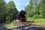 Historische Eisenbahn Frankfurt 52 4867 am 21.05.18 bei Kelkheim im Taunus mit einen Sonderzug