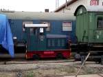 Eine Mini Diesellok steht am 31.07.11 bei der Historischen Eisenbahn Mannheim