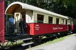 Auch ein Restaurant-Wagen fhrt mit im Schluff, hier am Endbahnhof  Hlser Berg  (5.9.2010).