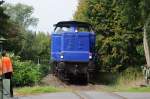 Diesellokomotive 2.004 der Landeseisenbahn Lippe mit dem Sonderzug anllich des Tag des Denkmals am 12.09.2010 kurz vor dem Bahnbergang Schlo Brake (bei Lemgo).