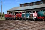 Museumseisenbahn Hanau 212 062-4, Köf2 323 xxx, V60 447, 212 001-2 und 360 775-1 am 05.05.18 beim Lokschuppenfest in Hanau 