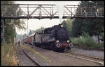 Tkp 4408, der Nassauischen Touristik Bahn (NTB), eine ehemalige polnische Tenderlok, hält hier am 2.10.1994 mit einen Touristik Sonderzug nach Bad Schwalbach im Bahnhof Hahn - Wehen.