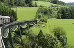 Der samstägliche Zug nach Weizen auf dem Wutach-Viadukt, 29.7.17.