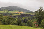 Damplok BB 262 mit Historischer Zug der Sauschwänzlebahn von Zollhaus-Blumberg nach Weizen auf Epfenhofen Viaduct am 10.August 2019.