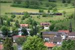 . Um Epfenhofen herum - Auf seiner Fahrt vom Bliesbach-Viadukt zum Epfenhofener Viadukt wird der Ort Epfenhofen umrundet. 15.06.2013 (Matthias)