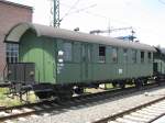 Post- + Gep�ckwagen BPostid (311-609) des Sonderzuges der MEF, Schwerin Bf 15.08.2009