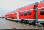 DABpz 790.1 (70 80 36-94 003-7 D-DB) des München-Nürnberg-Express (DB Regio Oberbayern), hergestellt von Škoda Transportation a.s., steht auf dem Gleis- und Freigelände der Messe Berlin anlässlich des  Tags des Eisenbahners  im Rahmen der Publikumstage zur InnoTrans 2018.
Weitere Informationen zum Fahrzeug:
https://www.virtualmarket.innotrans.de/de/NEU-Push-Pull-Garnituren-Deutschland,dct5-668
[23.9.2018 | 14:56 Uhr]