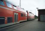 eine BR 143 mit dem Regionalexpre Richtung Leipzig Hbf bei seiner Abfahrt in Halle(Saale) HbF