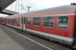 Dieser Designsonderling 50 80 22-34 379-4 Bnrz 436.0 fuhr am 24.10.14 im Fußballsonderzug Ludwigshafen(Rhein)-Kaiserslautern mit. Er kam zusammen mit 22-34 175 Bnrz 436.4, 22-34 095 Bnrz 443.0, 31-34 144 ABnrz 418.1 und 80-35 142 Bnrdzf 483.0 aus München nach Ludwigshafen (Rhein). (Ludwigshafen (Rhein), 24.10.14)