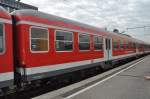 An gleis 8 im Münchener HBF steht der RE nach Simbach,der von N-Wagen und einer Br.218 bedient wird.