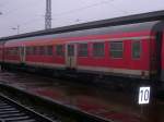 Byu Wagen der Relation Halle (S) Hbf - Eisenach im Bahnhof Weimar; 27.01.2008