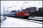 101097 fährt hier am 13.2.1999 mit einem Interregio in Warburg in Richtung Kassel weiter.