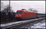 Bahnhof Guntershausen am 26.1.2000: DB 101143-6 kommt um 11.53 Uhr mit einem Interregio aus Bebra in Richtung Kassel durch.