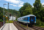 Zwei ex InterRegio-Wagen der GfF - Gesellschaft f�r Fahrzeugtechnik mbH (Crailsheim) am 02 Juli 2026 im Zugverband bei einer Zugdurchfahrt im Bahnhof Kirchen (Sieg). Die Wagen sind nun wieder in der ehemaligen Farbgestaltung der InterRegio-Wagen, Fensterband fernblau (RAL 5023) erg�nzt um den 26 Zentimeter breiten Zierstreifen in pastellblau (RAL 5024). 

Am Zugschluss der 2. Klasse Reisezugwagen, D-GfF 51 80 22-91 711-7 der Gattung Bimz 264.9 und hinter der Lok der 2. Klasse Reisezugwagen mit Mehrzweckabteil, D-GfF 51 80 84-90 702-2 der Gattung Bimdz 268.9.

Ab 1987 wurden bei PFA Weiden (Partner f�r Fahrzeugausstattung GmbH) Schnellzugwagen der Spenderbauarten Am203, ABm225 und Bm234/Bm235 in die Bauarten Aim260 bzw. Aimz261 (155 Wagen erster Klasse), ARkimbz262 (155 Wagen erster Klasse mit Bistroabteil), Bim263 bzw. Bimz264 (563 Wagen zweiter Klasse) und Bimdz268 (132 Wagen zweiter Klasse mit Fahrradabteil) umgebaut. So wurden auch diese Wagen 1991/92 bei PFA Weiden zu InterRegio-Wagen der 2. Klasse umgebaut. 

Anfang der 2000er Jahre verkaufte die Deutsche Bahn 150 Wagen an die NS - Nederlandse Spoorwegen. F�r den dortigen Einsatz wurden die Wagen bei PFA Weiden in den Jahren 2001 und 2002 zu NS ICK-Wagen modernisiert. Im Jahr 2009 endete der Einsatz der ICK-Wagen, so kamen wieder einige Wagen, wie diese, wieder zur�ck nach Deutschland.