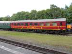 Den Luxus in einem MITROPA Speisewagen hatten die Reisenden auf der Nebenbahnstrecke Bergen/Rügen-Lauterbach Mole am 30.und 31.Mai 2015.Zum Feierabend fotografierte ich den Wagen am 30.Mai 2015