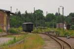 Ein abgestellter Schmalspurwagen der Dllnitzbahn, in Oschatz Hbf; 09.06.2011