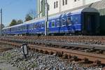 Auf zwei Industriegleisen bei der Station Mllheim-Wigoltingen sind am 01.11.2018 mehrere Wagen der Schweizerischen Speisewagen Gesellschaft (SSG) abgestellt.