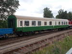 Der BDomsb 55 80 82-80 060-4 war in diesem Jahr mehrmals im Einsatz auf der KBS 198.Am 14.Juli 2017 fotografierte ich den Wagen in Bergen/Rügen.