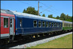 HanseSail 2026: Der Speisewagen D-ITX 56 80 86-95 132-0 BRDpm am 08.08.2026 eingereiht in den Sonderzug aus Leipzig, hier bei der Durchfahrt in Rostock Lichtenhagen.