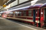 EuroExpresswagen in D�sseldorf Hbf, September 2016.
