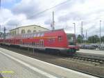 Steuerwagen der Gattung DABbuzf778 mit einer RB in Lutherstadt Wittenberg am 13.07.2004