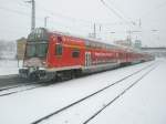 Hier ein RE7 von Bad Belzig nach Berlin Friedrichstra�e, bei der Ausfahrt am 19.12.2010 aus Bad Belzig.