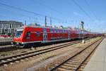 RB59085 von Nürnberg Hauptbahnhof fährt am 14.8.2017 in den Münchener Hauptbahnhof ein. Schublok war 111 044-4.