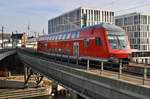 RB14 (RB18621)  Airport-Express  von Nauen nach Berlin Schönefeld Flughafen fährt am 31.10.2019 aus dem Berliner Hauptbahnhof aus.