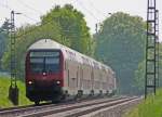 RE10427 aus Aachen nach Dortmund mit Schublok 111 119 am Km 26.0 kurz vor Geilenkirchen, 22.5.10