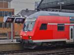In diesen Monitoren kann der Tf im Dosto Steuerwagen des RE4 im Aachener Hbf seinen Zug und die ein und aussteigenden Fahrgste auf dem in einer Kurve liegenden Bahnsteig 3 beobachten.
