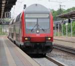 Eine Regionalbahn nach Wchtersbach erreicht am 28. Mai 2011 den Hanauer Hbf.