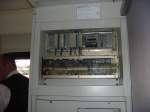 Hier sieht man die Indusi Elektronik eines Doppelstocksteuerwagens der 3.Gattung  Hab einfach mal schnell den Lokfhrer gefragt.