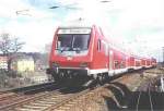 SE nach Dresden Hauptbahnhof in Freital-Heinsberg am 25.04.2001  Aufgenommen aus letzten Wagen der Schmalspurbahn Freital-Kipsdorf