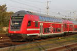 DBpzfa 766.1 mit Spitznamen Cranach der jüngere als RE 5 von Rostock Hbf nach Wünsdorf-Waldstadt bei der Bereitstellung im Rostocker Hbf.30.09.2017