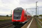 Nachschuss auf DABpbzfa  Samuel Hahnemann  mit Zuglok 146 026 der Elbe-Saale-Bahn (DB Regio Südost) als RE 16318 (RE30) von Naumburg(Saale)Hbf nach Magdeburg Hbf, der soeben den Bahnhof Niemberg