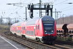 111 191 schiebt ihre RE11 Dosto Garnitur durch Bochum Ehrenfeld in Richtung Bochum Hbf.

Bochum 30.01.2022