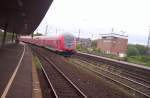 Der NRW-Express verlsst mit der ziehenden 146 012-0 an der Front den Hbf von Essen Richtung Hamm(Westf).