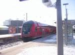 Hier ein Doppestockwagen der Reihe 763.6. Auf diesem Bild ist er auf dem weg als RE 6 nach Minden(Westf). Bochum Hbf, 29.01.2006