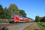 Ein bunter Park aus Doppelstockwagen von DB Gebrauchtzug unterwegs auf dem RE8 zwischen Bremen und der nieders�chsischen Landeshauptstadt Hannover, jedoch aktuell nur bis Nienburg an der Weser. Auch einer der 3 Touristik Mittelwagen befand im Zug der von 146 520 geschoben wurde.
Verden an der Aller 25.9.26