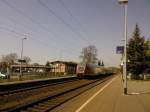 Mal ein kleines Bildformat. Zu sehen RE 2 nach Cottbus am 16.04 durchf�hrt er relativ langsam Bestensee, da er der RB hinterher f�hrt.