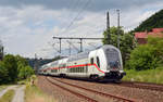Der IC 2063 war am 22.06.19 von Karlsruhe nach Leipzig unterwegs, als er soeben durch Orlamünde rollte.